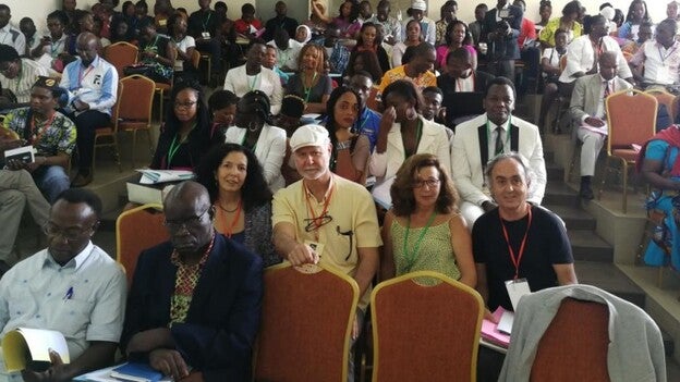 África habla español