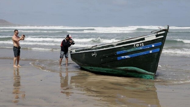 Interceptan a trece inmigrantes magrebíes llegados en patera