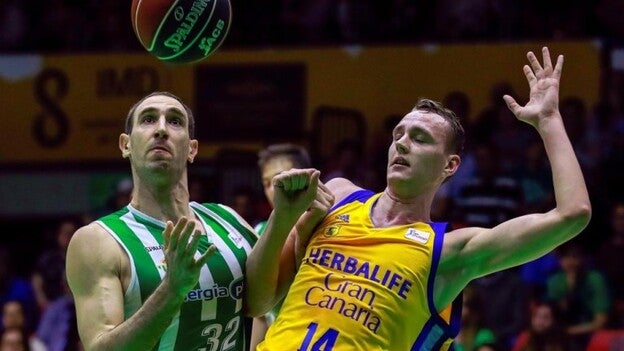 El Granca gana al Betis en el último suspiro (76-77)