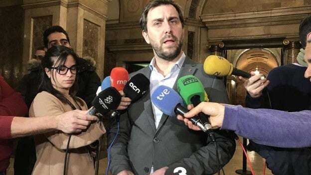 Comín pide a la Mesa delegar su voto y allana el camino para una investidura