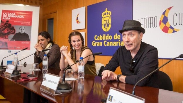 Voces masculinas contra la represión femenina