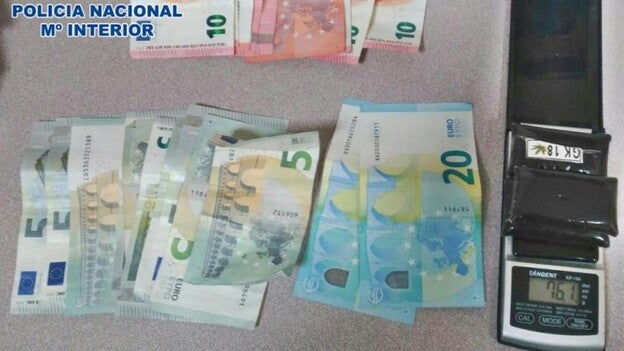 Lo detienen con tres trozos de hachís