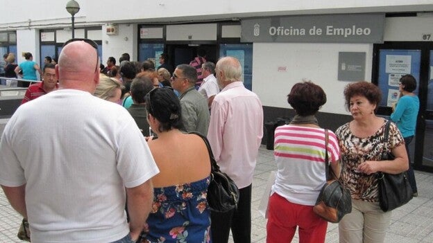 Canarias respalda el nuevo plan para parados de larga duración