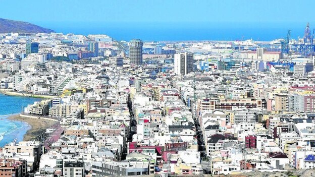 Canarias sale a la calle contra la «turistificación» de las ciudades