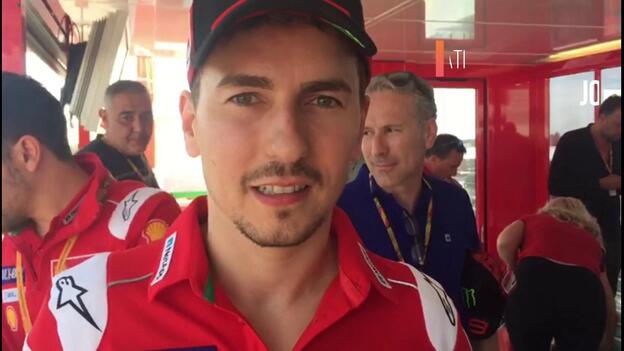 La trastienda de un gran premio de motociclismo