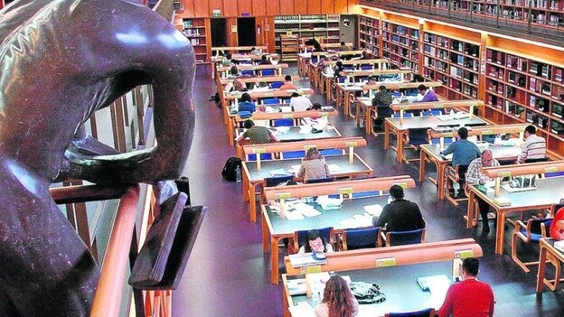 La ULPGC elimina el B1 como condición para graduarse