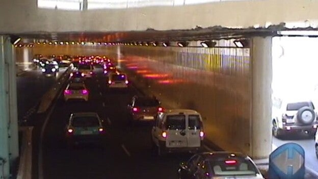 Atasco por un accidente en Julio Luengo