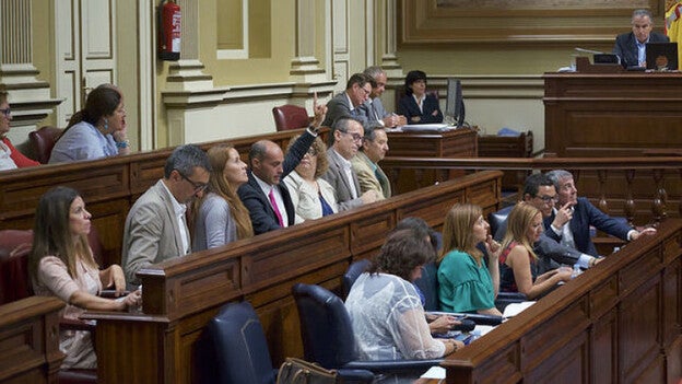 CC busca "acuerdos que garanticen la television pública canaria"