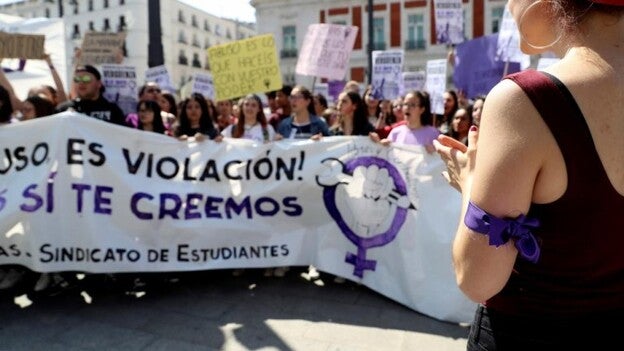 La comisión sobre delitos sexuales tendrá 15 mujeres y 13 hombres
