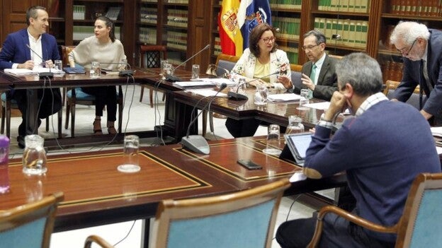 Acuerdo de 4 grupos para la lista regional