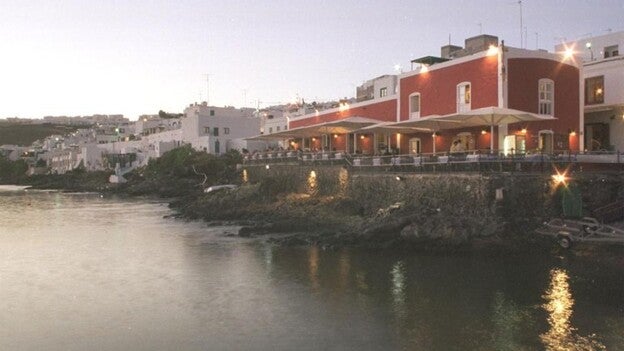 Tías encarga la obra escultórica que rinde homenaje a las gentes del mar