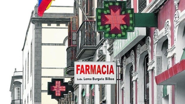 La cruz verde será utilizada exclusivamente por las farmacias