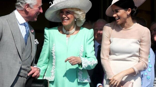 Meghan Markle se viste de ‘royal’ en su primer acto oficial