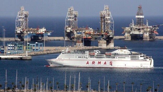 Armas pierde dos rutas a cambio de hacerse con Trasmediterránea