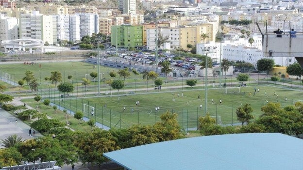 Los primeros fondos de Las Rehoyas, para el campo de fútbol
