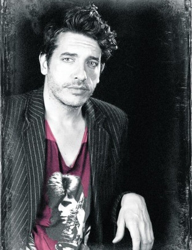 Tiza para dibujar el abismo del desamor