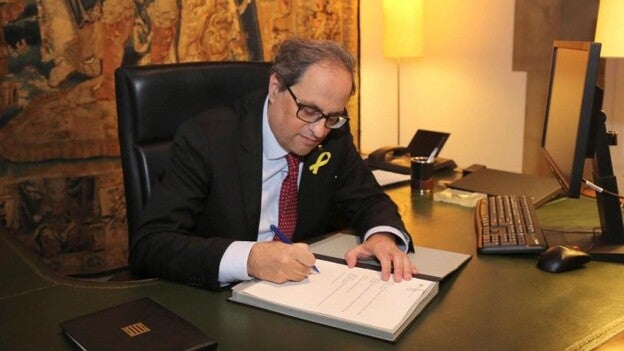 Torra sustituye a los consejeros presos y fugados