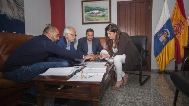 Así será el alumbrado y saneamiento del Puerto de La Restinga