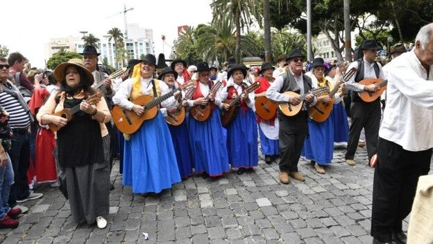 Día de Canarias de belingo por Las Canteras