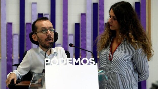 Podemos pide a Sánchez mejorar ya los permisos de paternidad y las pensiones