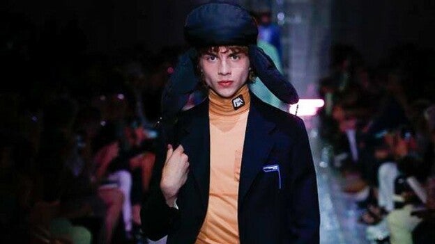 Prada propone bermudas y gorros de montaña para su verano frío y remoto