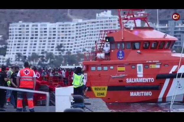 Deshidratados tras seis días navegando a la deriva