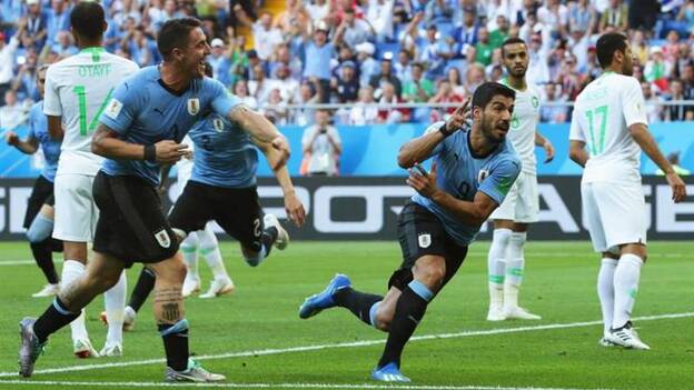 Suárez desenfunda y clasifica a Uruguay (1-0)