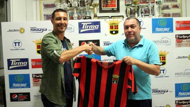 Jero Santana retorna al banquillo del Viera