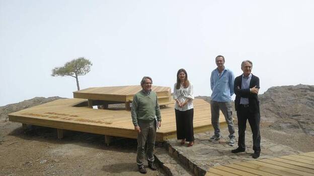 Un mirador de Tamadaba con vistas a La Aldea, Agaete y el Teide