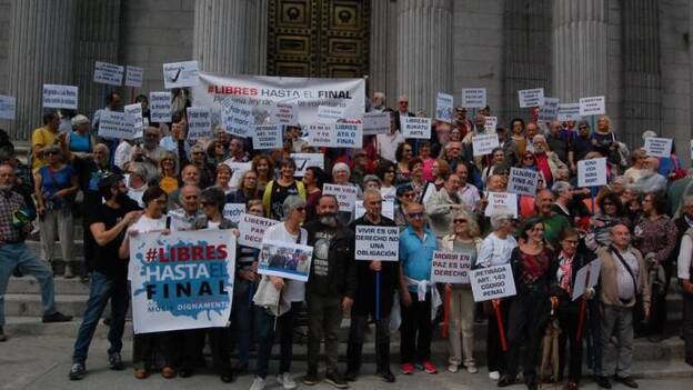 El Congreso abre la puerta a la primera ley de eutanasia sin el apoyo del PP