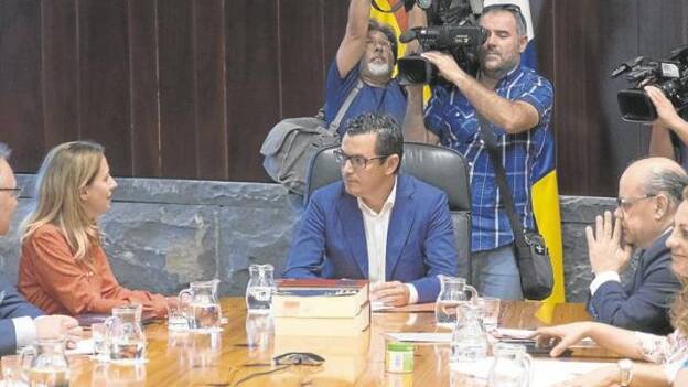 La tele, con una plantilla pública