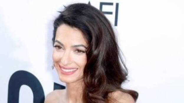 Amal Clooney pide que se ayude a los refugiados: «Yo también soy una»