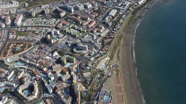 San Bartolomé de Tirajana muestra su rechazo por la agresión sexual a una menor