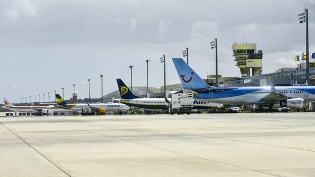 Fomento estudia aprobar el viernes el descuento del 75% a residentes en islas