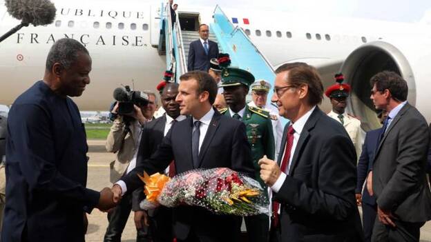 Macron cree que los países africanos deben gestionar centros de inmigrantes