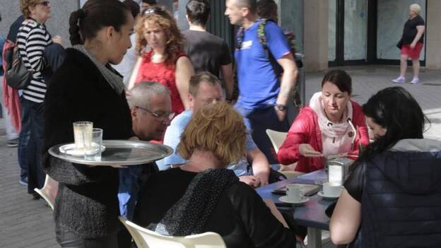 La baja cualificación copa el perfil de profesiones más demandadas