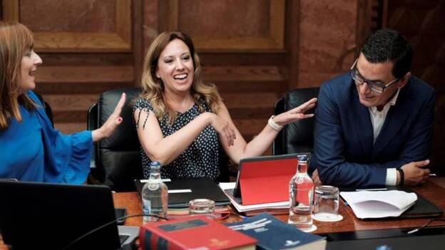 Dávila desiste de la reforma fiscal prometida por no tener apoyos