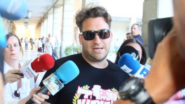 Un miembro de 'La Manada' critica el cierre de su club de fans en Facebook