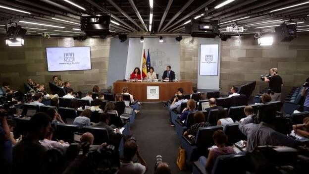 El Gobierno aprueba la subida adicional del 0,25% para los sueldos de los empleados públicos