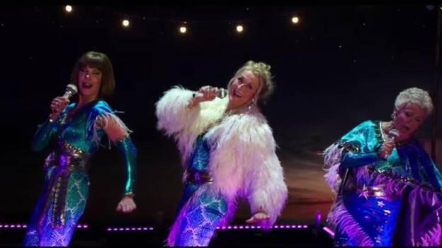 La nueva película de «Mamma Mia!», objeto de críticas y halagos