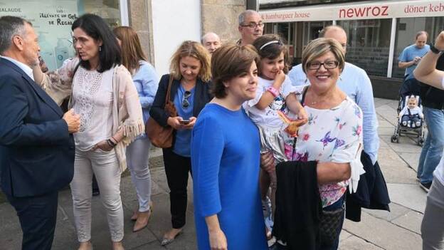 Santamaría lanza ‘Ahora una mujer’, un vídeo de apoyo a su candidatura en el PP