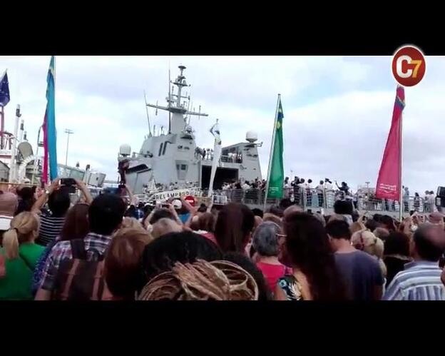 La Virgen se adueña de la bahía