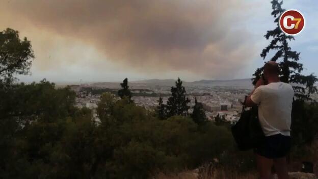Más de 70 muertos en los incendios de Atenas