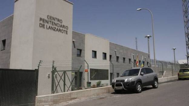 Un preso se ahorca en aislamiento y con un compañero de apoyo