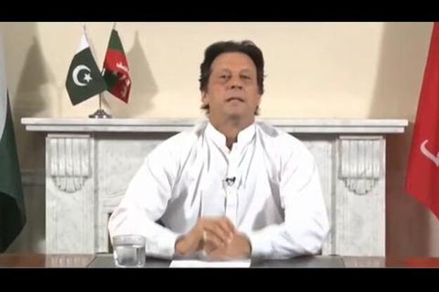 Imran Khan proclama su victoria con denuncias de fraude electoral en Pakistán