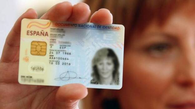 Más de 7.600 DNI y pasaportes mensuales