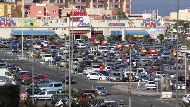 Alcampo dona 324.461 euros al consistorio al reasfaltar La Mareta