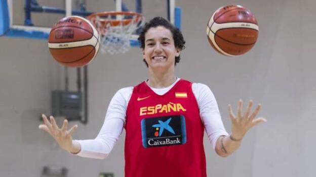 La pívot de la selección, Laura Nicholls declara su homosexualidad en Instagram