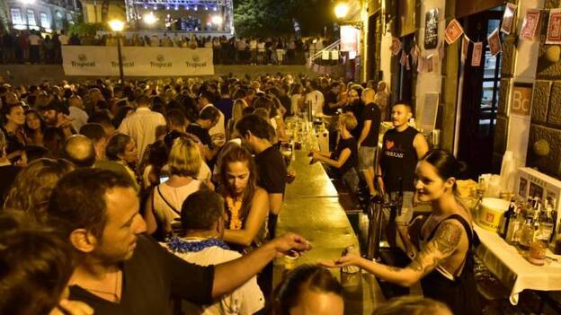 Reunión de última hora para salvar el fin de año veraniego de Vegueta