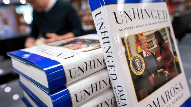 Guerra abierta entre Trump y su exasesora «chiflada»